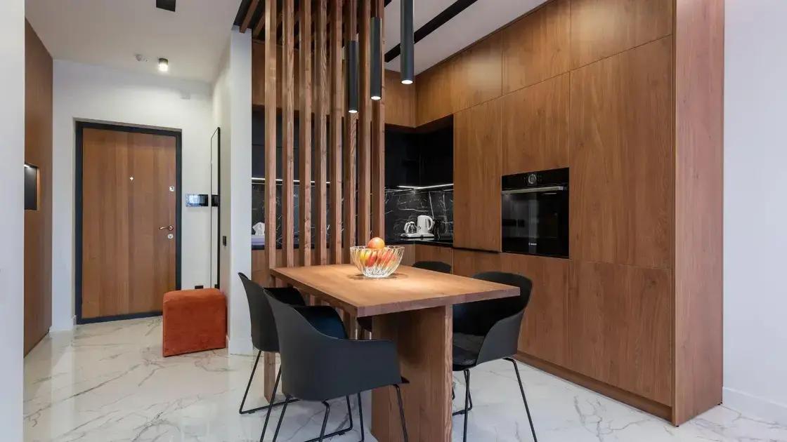 Closet planejado: descubra como otimizar espaço e estilo na sua casa